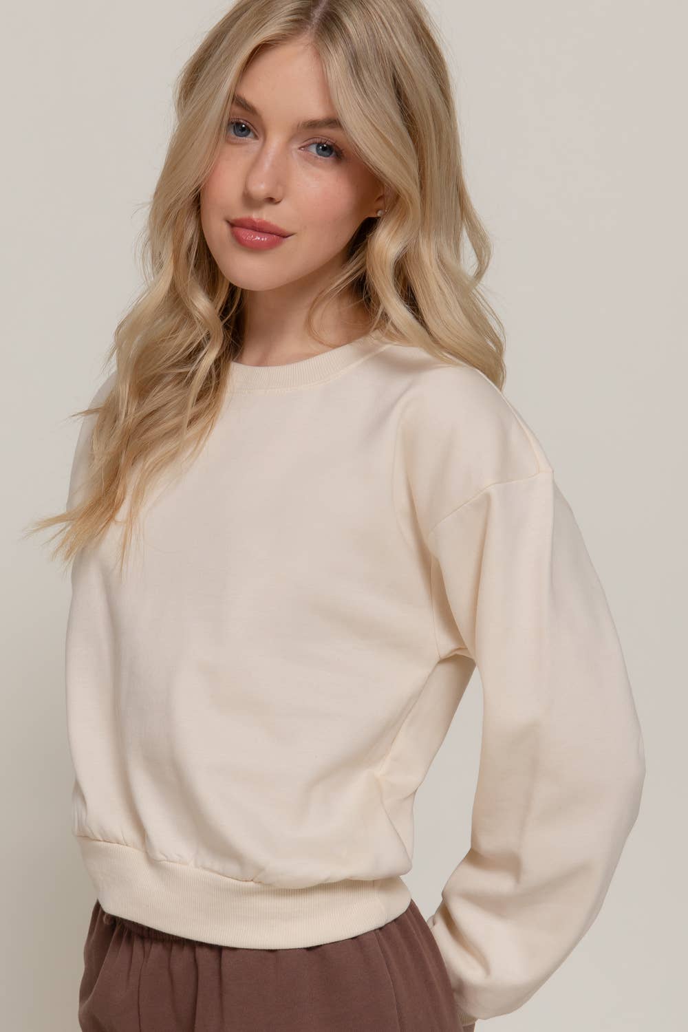 Active Basic | Active USA – Engroshandel Sweatshirt - Dame – Crop sweatshirt med rund hals og lange ærmer19