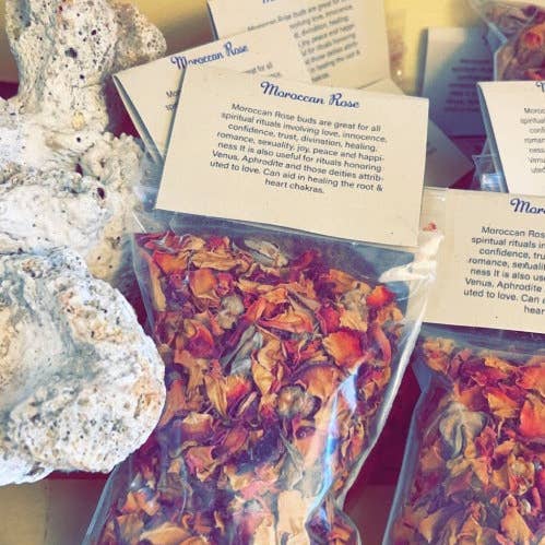 Petali di rosa marocchini per la vendita all'ingrosso da parte di The Reiki Shop