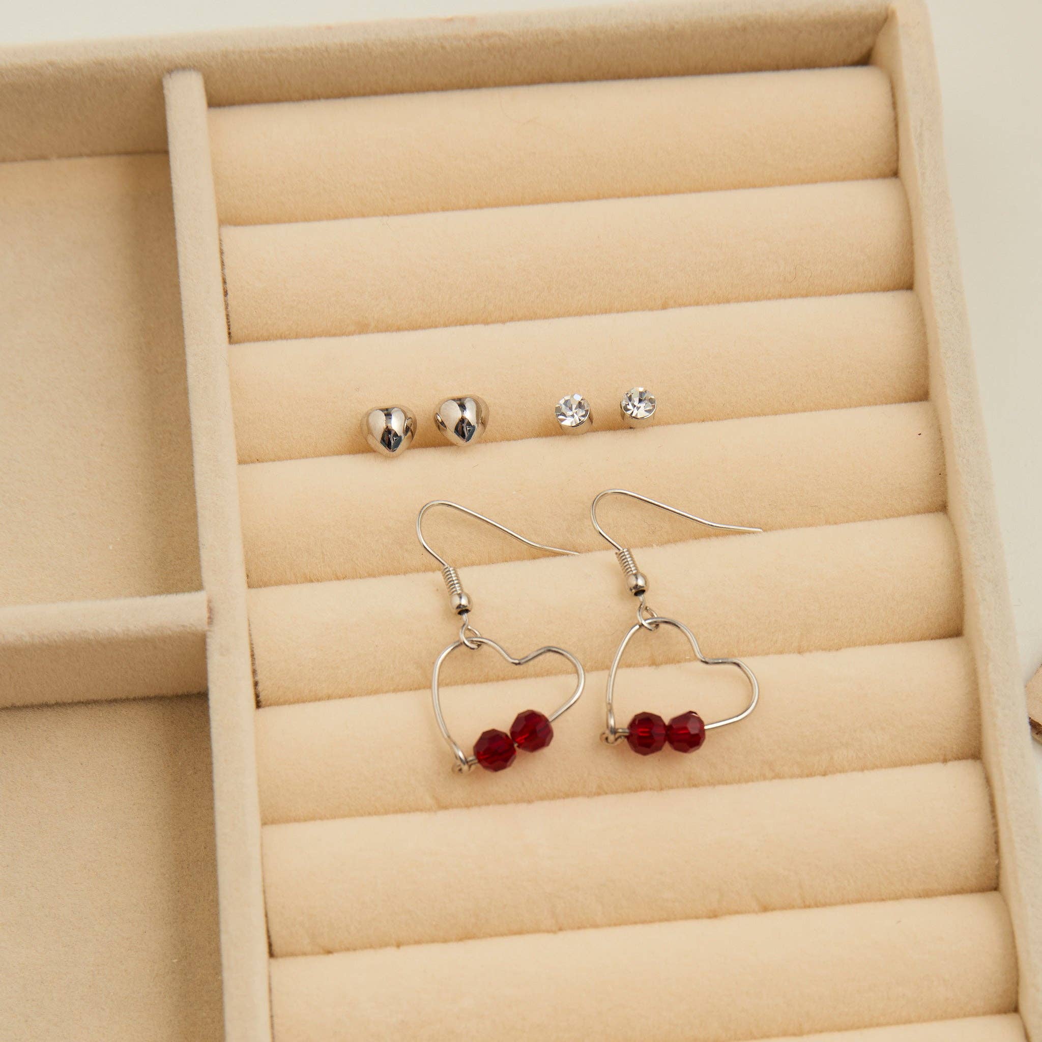Elsie & Zoey - Wholesale Jewelry Set - Earring Trio Set Mina Heart Frame Stud + Dangle Red Gem0