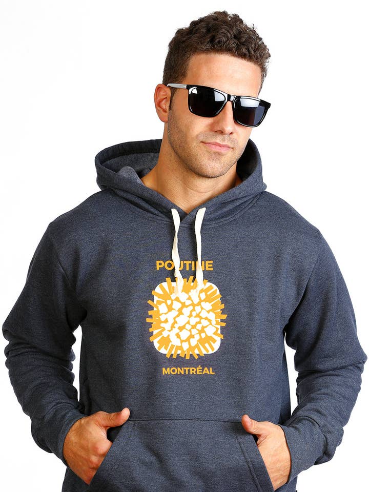 Chandail à capuchon Poutine Montreal pour homme — coton biologique pour la vente par PLB Design