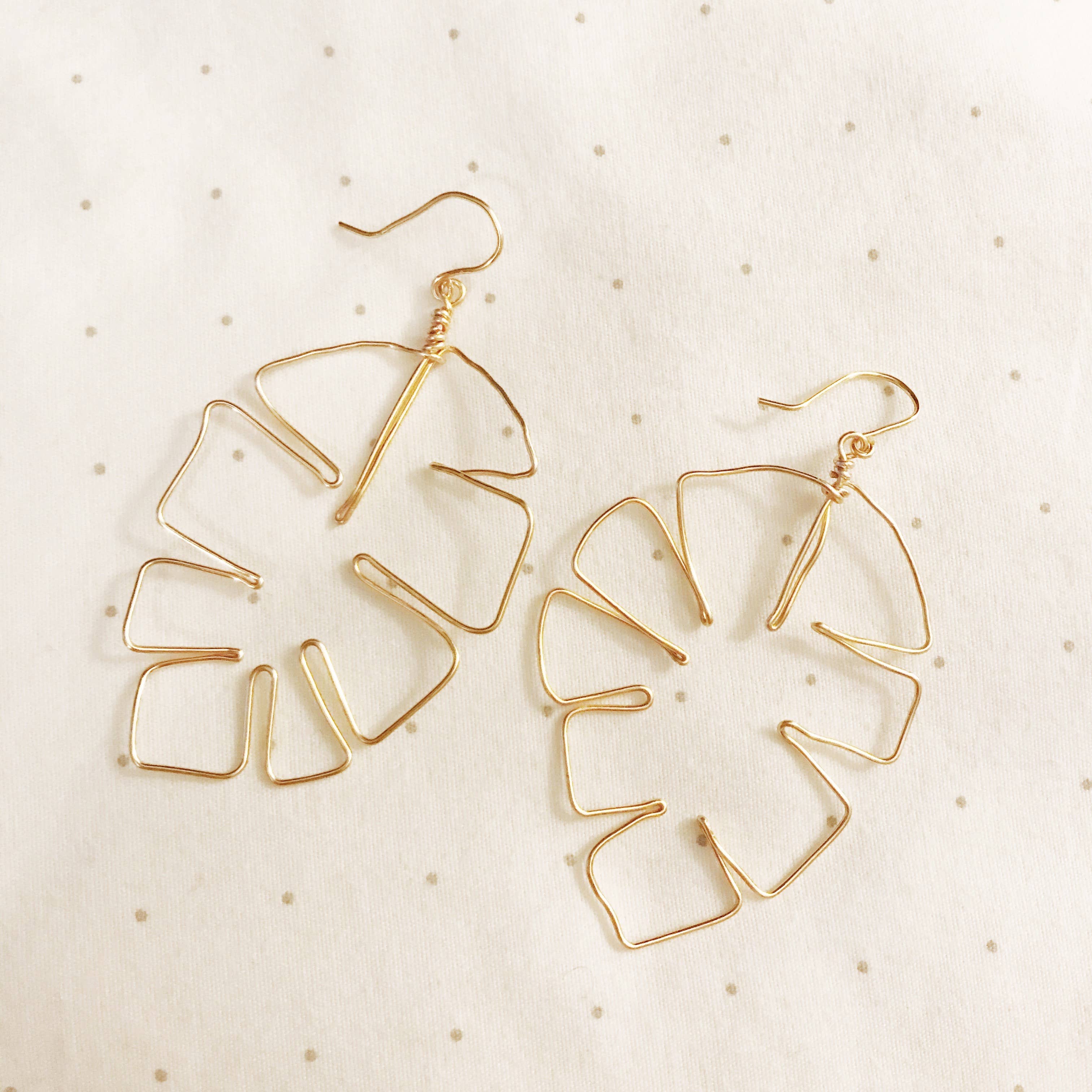 Olivia Lo Jewelry - Wholesale Dangle Earrings - Monstera Leaf Earrings4