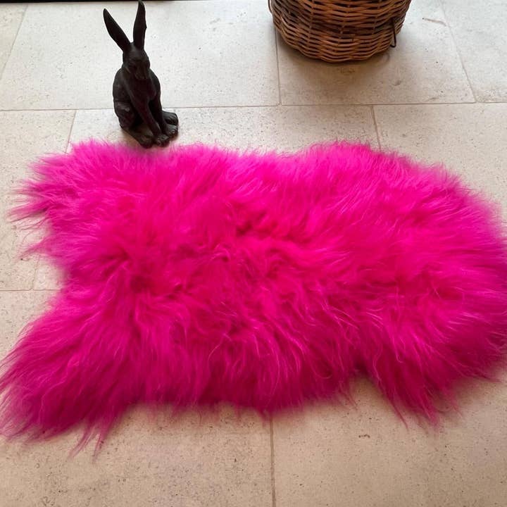 Wildash London - Wholesale Retailer Display - Home & Living - Icelandic Hot Pink Sheepskin Rug Throw 100-110cm L