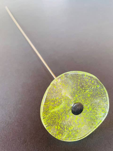 Piccolo fiore in vetro per esterno - verde mela trasparente per la vendita all'ingrosso da parte di CARNEOL GLASS