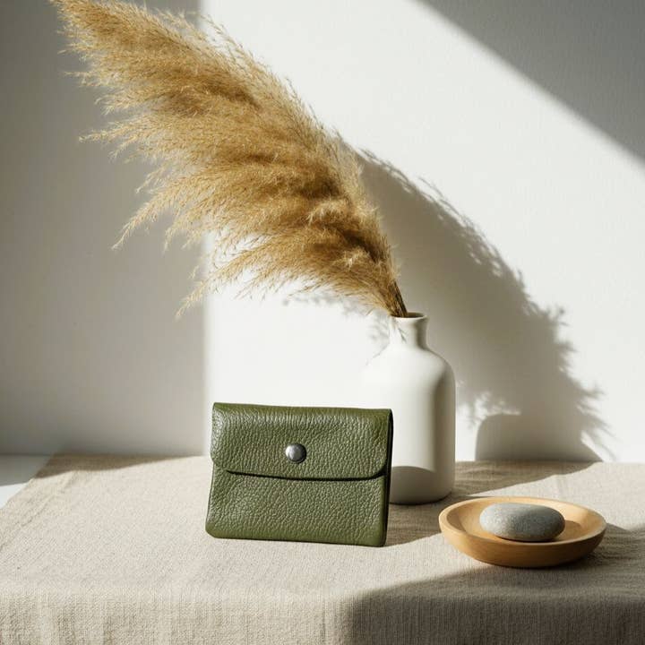 Mini portafoglio blush verde militare per la vendita all'ingrosso da parte di Ibiza Boutique