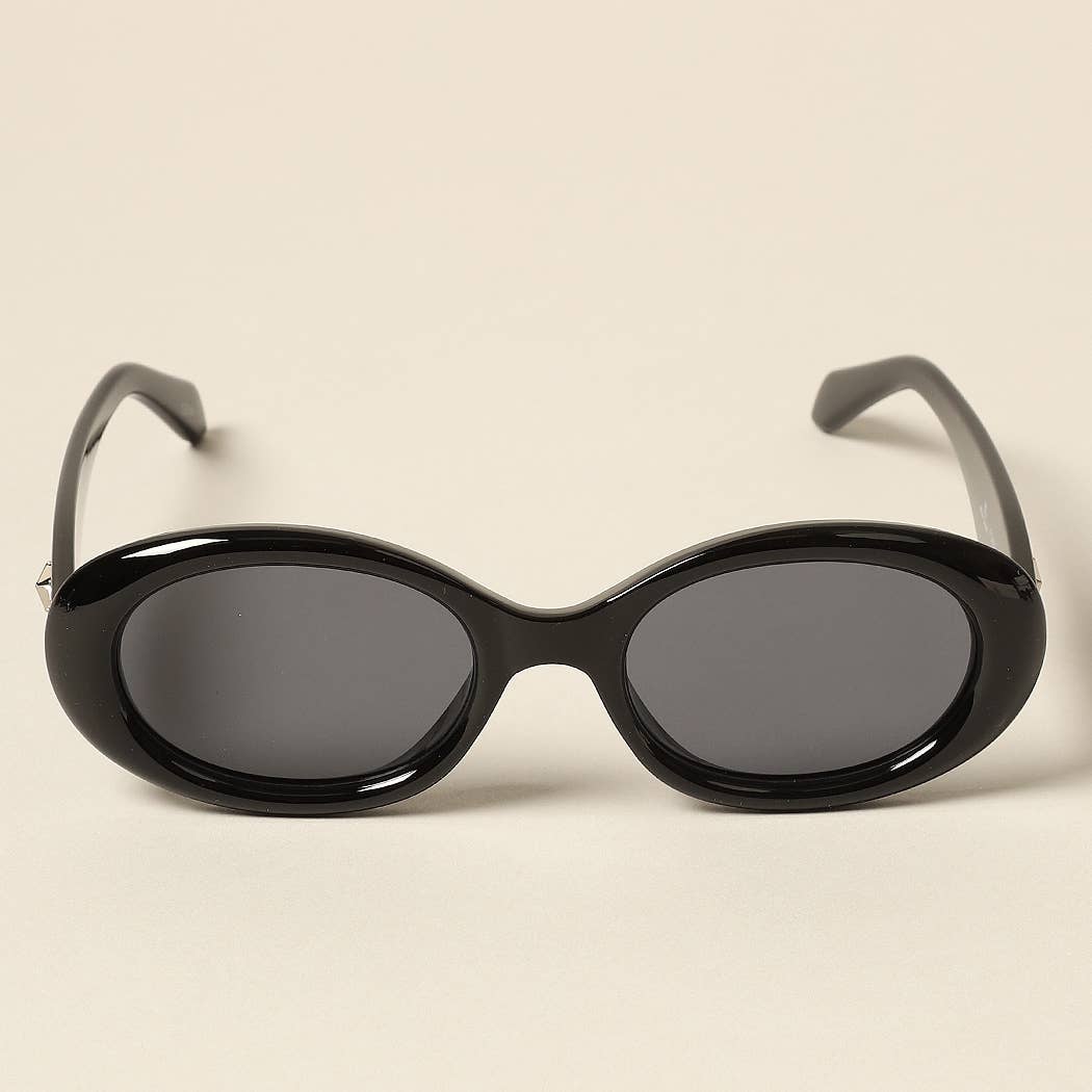 12 CORES SORTIDAS Óculos de sol Oval Glitter da moda para mulher para venda a revendedores na Faire10