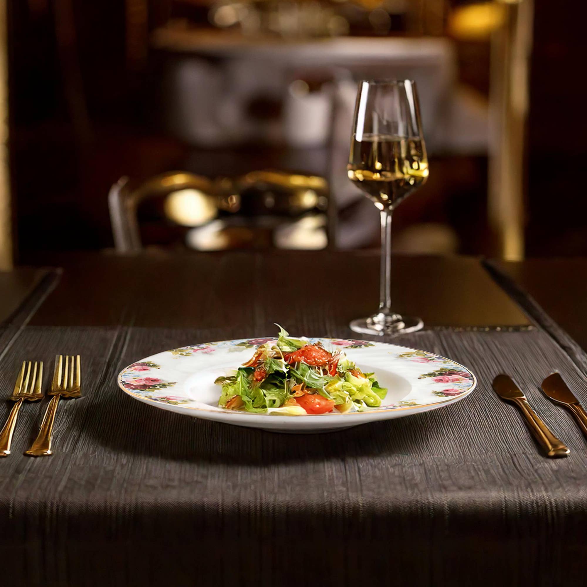 Lynns - Wholesale Dinner Plate - *Floral 7½-Inch Porcelain Dessert Plate with Rippled Swirls11