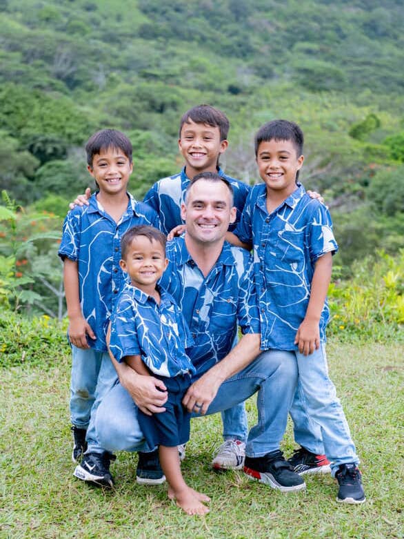 Mens Aloha Tee in Kalo Blues for wholesale by Paradise Now Hawaiʻi