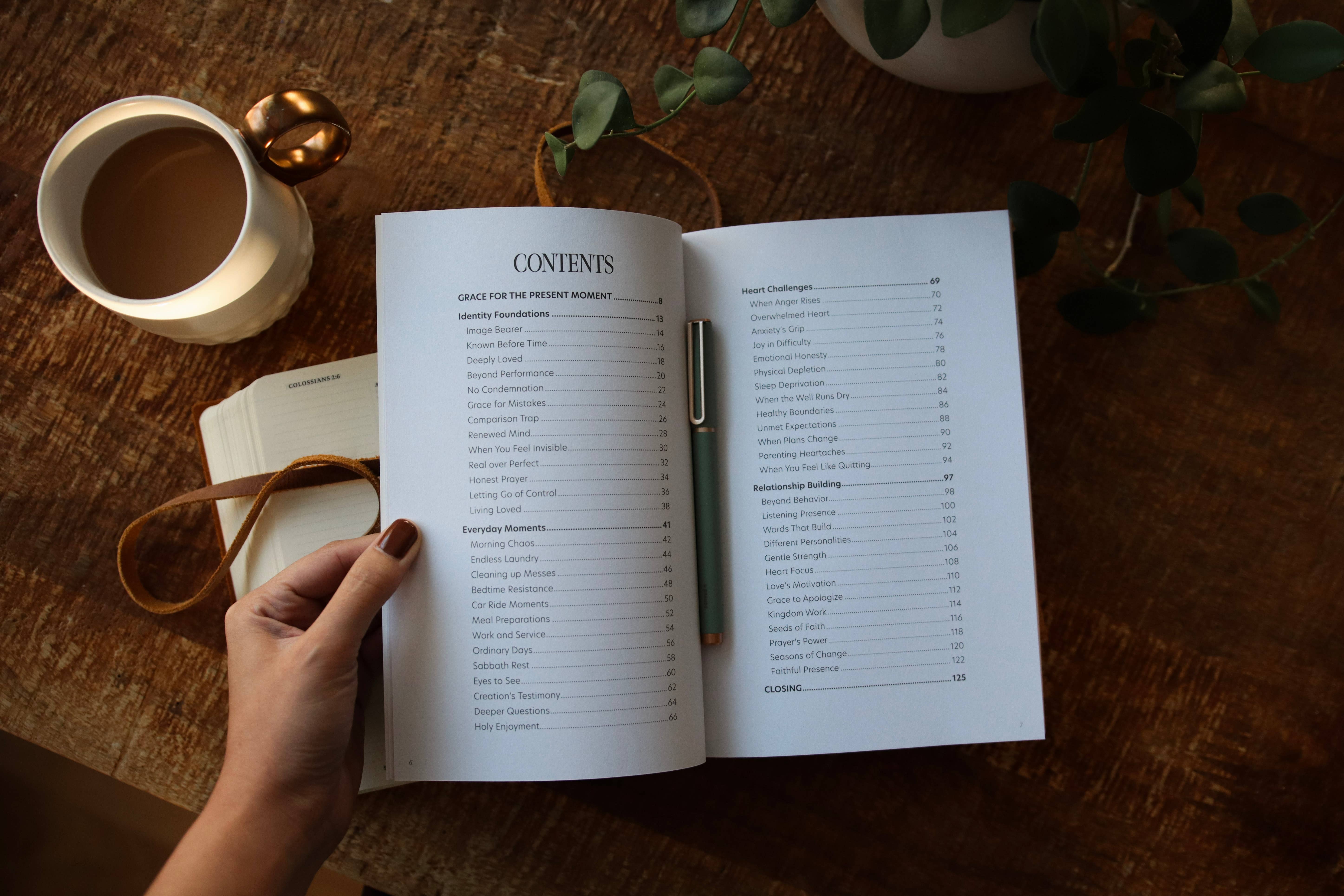 Truth and Light - Wholesale Religion - Present Grace: A 52-Week Devotional for Moms (Gift Book)3