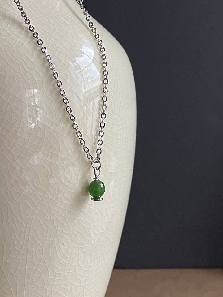 Grøn Jade Halskæde / Ædelstenshalskæde / Håndlavet for engroshandel hos Wendy Wise Designs