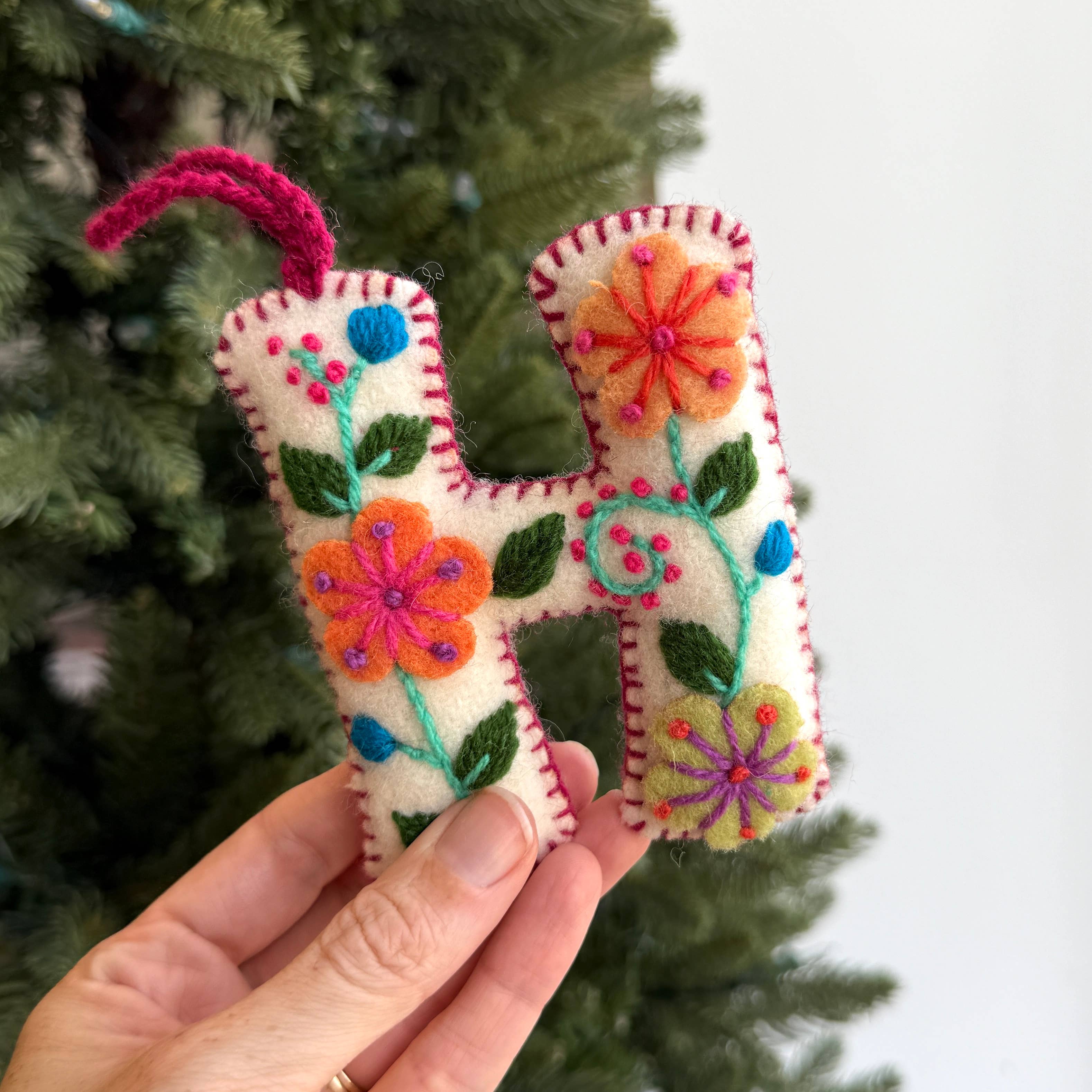 Ornaments 4 Orphans - Wholesale Ornament Set - White Letter Ornament Bundle BHJKNR, 6 Pack2