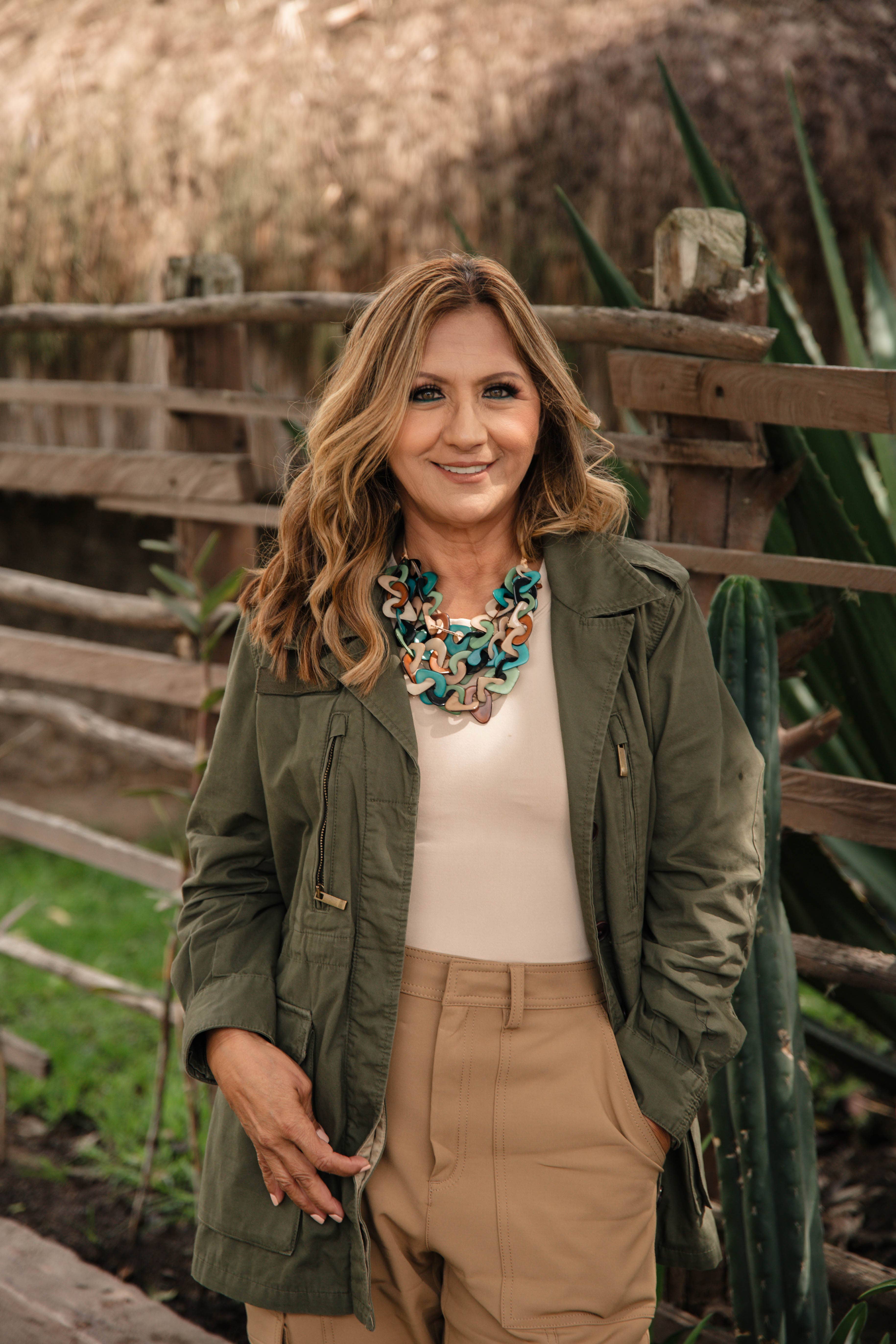 Organic Tagua Jewelry - Vendita all'ingrosso Collane a bavaglio - Collana Vero4