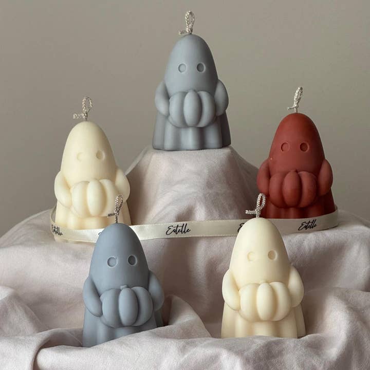 Håndlavet Uhyggelig Græskarholdende Spøgelseslys: Halloween Sojavoks Dekoration for engroshandel hos Estelle Studio