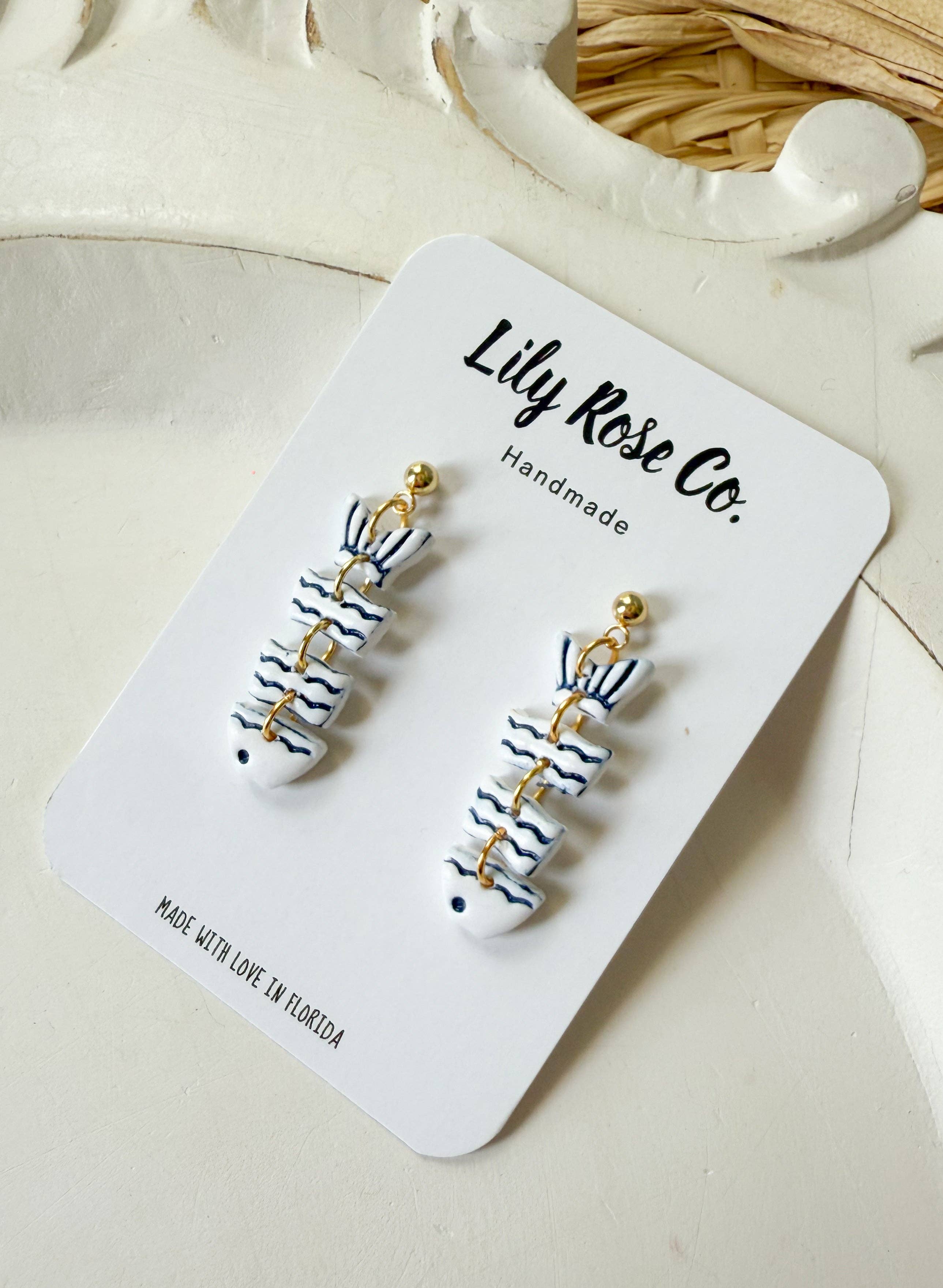 Lily Rose Co. - Wholesale Dangle Earrings - White and Blue Fish1