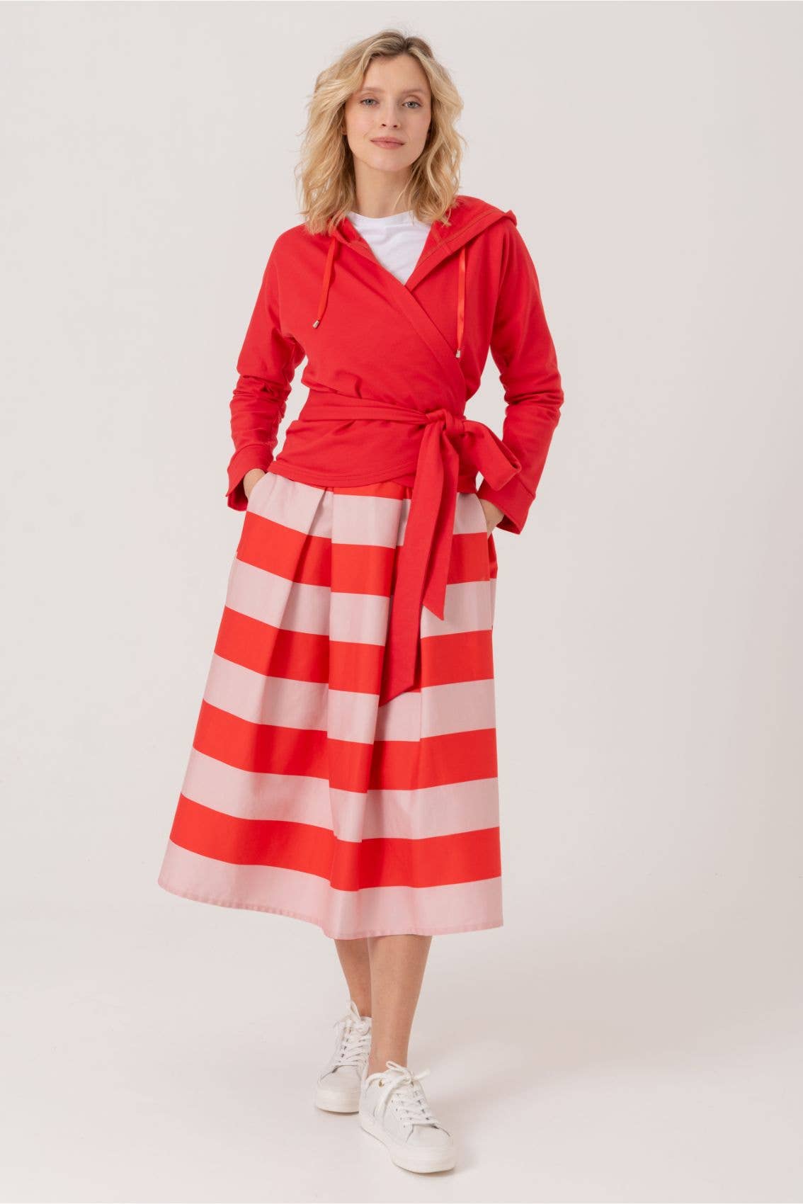 Marianna Déri GmbH - Wholesale Skirt - Women's - Midi Skirt Red & Pink Striped1