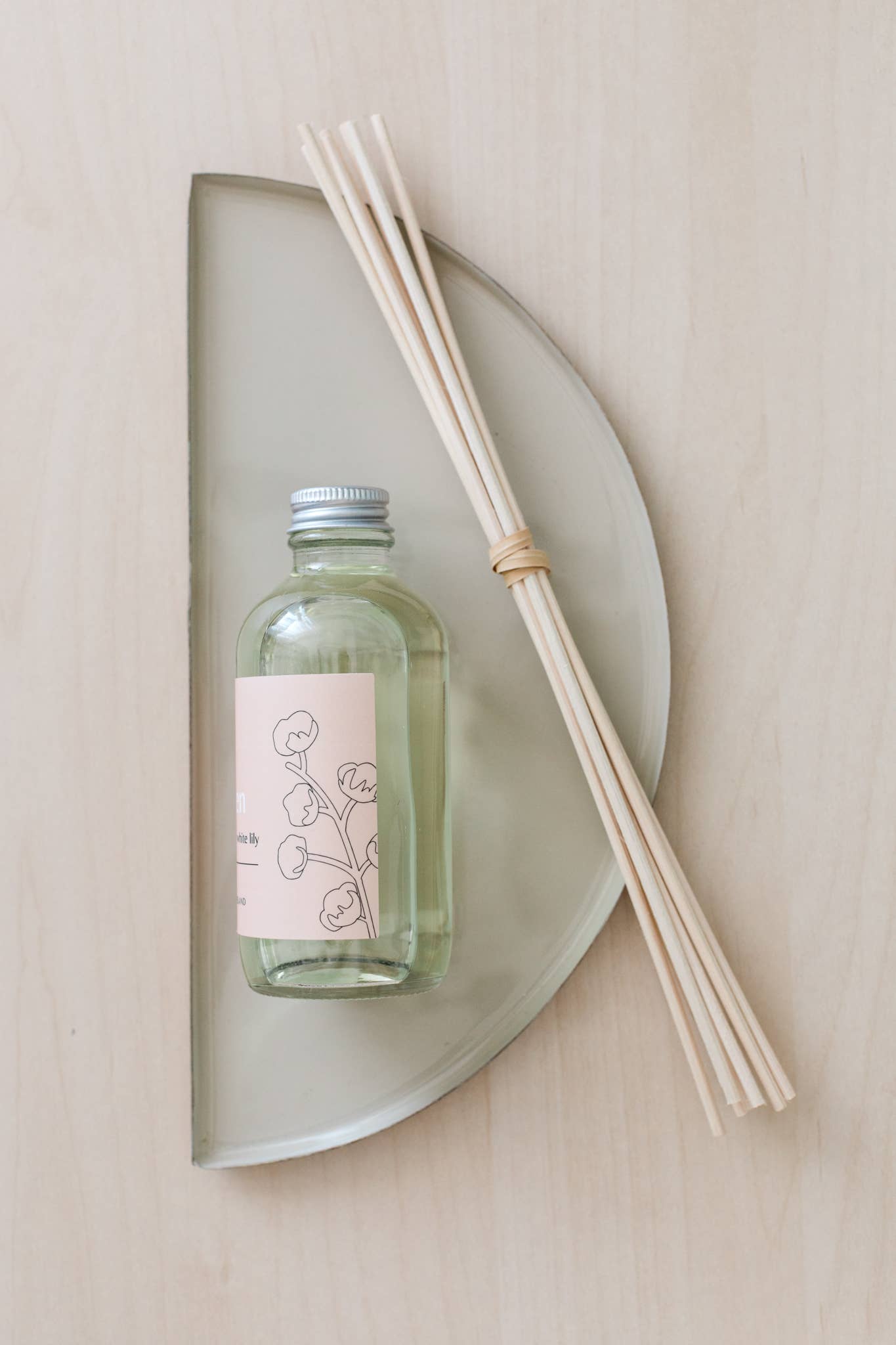By Caley Joy - Wholesale Reed Diffuser - Ruffled Linen | Reed Diffuser1