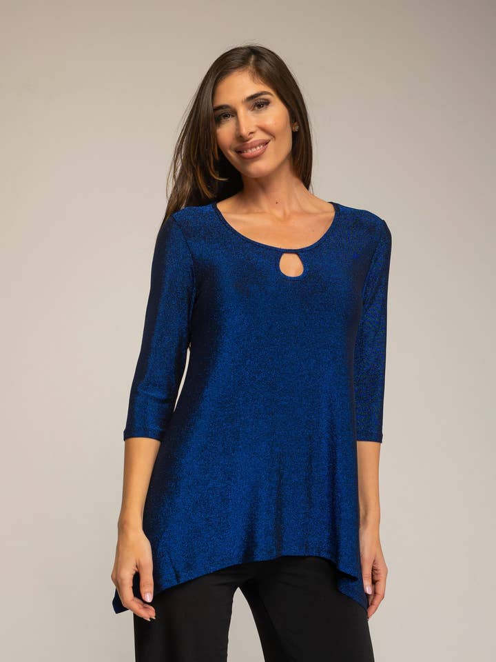Tunic with side slits. Ideal for events. for wholesale by Julie d orleac