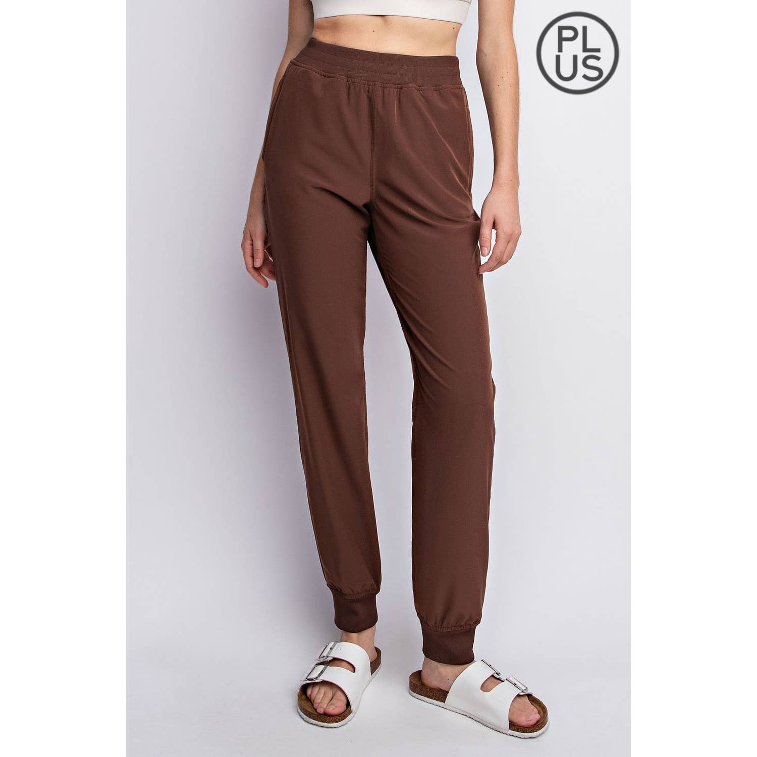 Rae Mode – Großhandel Trainings-/Jogginghose – Damen – JOGGINGHOSE AUS OXFORD ST WOVEN DANCE STUDIO IN ÜBERGRÖSSE MIT MITTLERER LEIBHÖHE9