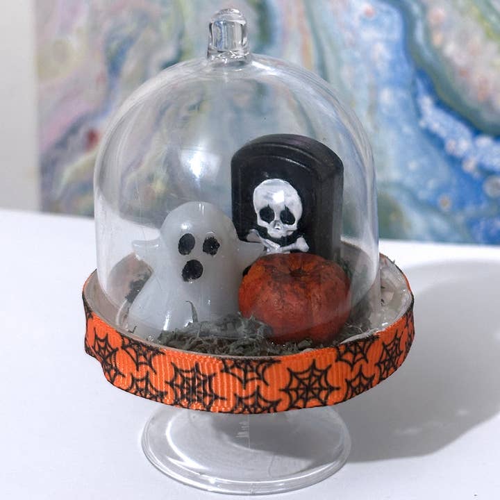 Audacious Studio - Wholesale Decorative Tabletop Object - Pet Ghost - Graveyard Dance3