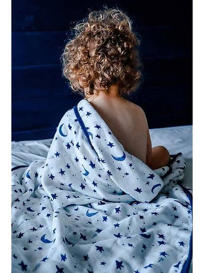 Bear's Little Fish – wholesale Filtar – Barn och baby – Tjock bambu Muslin filt (4 lager, lätt täcke) Midnatt1