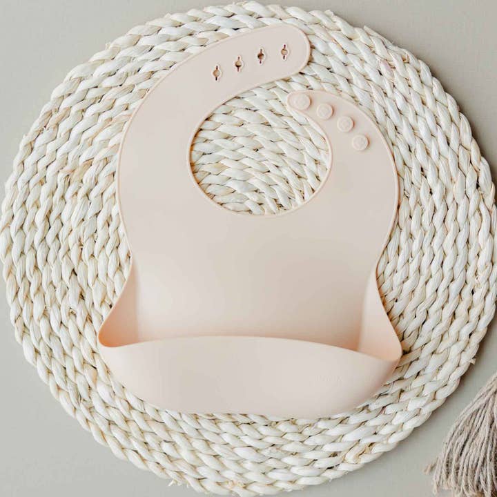 Silikone Baby Bib - Creme for engroshandel hos Dolly Lana
