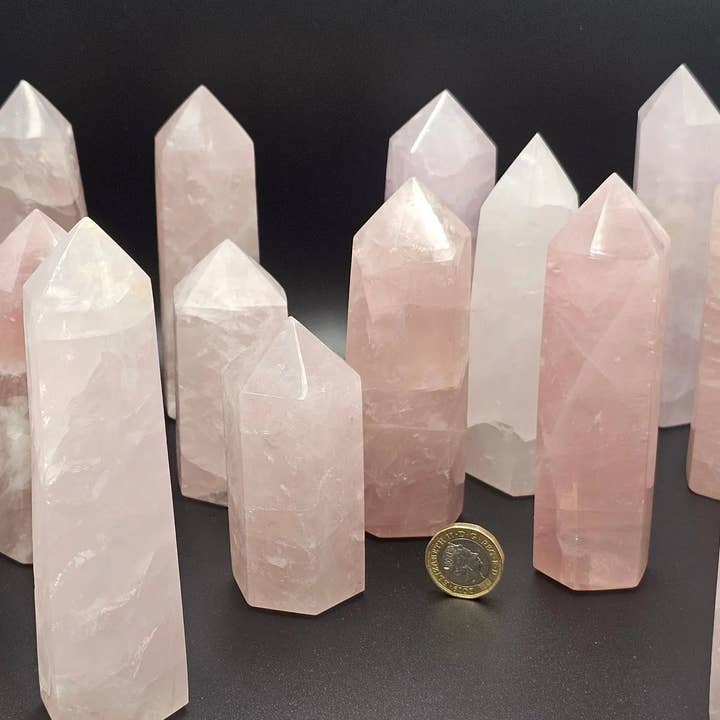 Distinction Crystals - Vente Pierre et cristal de spiritualité - Prismes en cristal de quartz rose - Tours 200-300g1