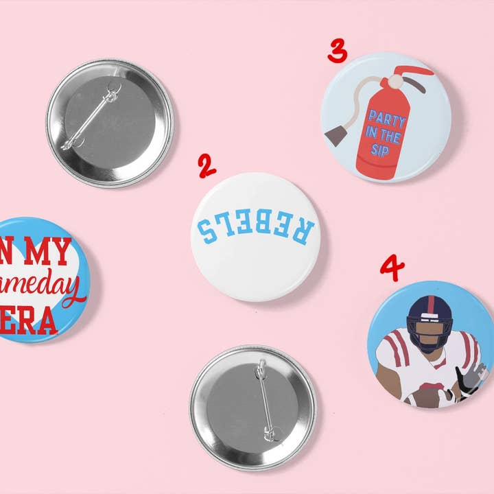 Speldagsknappar | RÖD + PUDERBLÅ för wholesale av GameDayDrips