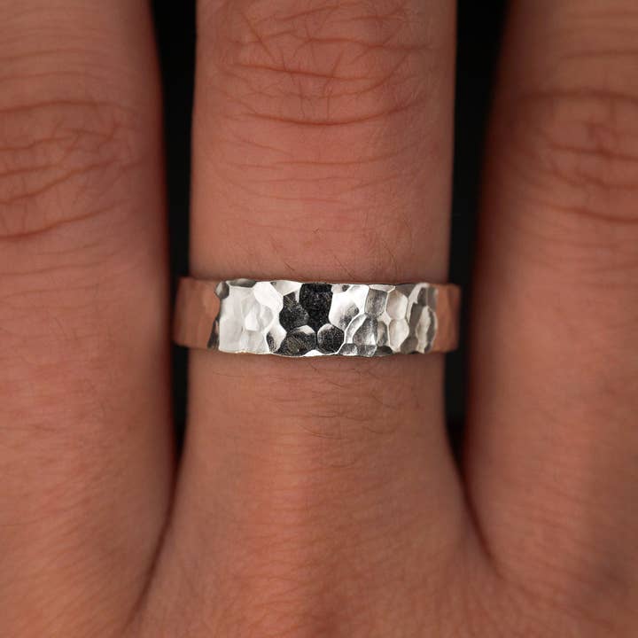 Hannah Naomi – wholesale Cocktail/statement ring – Essential Band, Sterling Silver