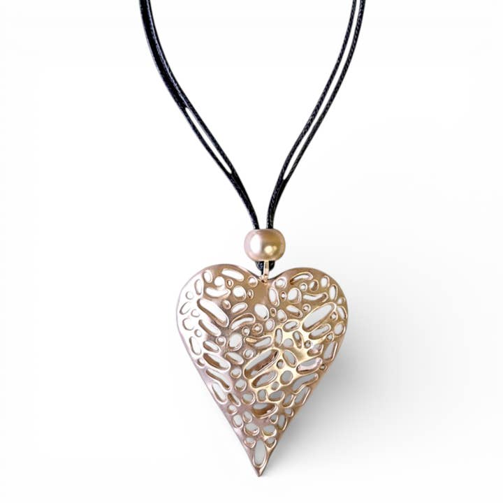 Collier Pendentif Cœur Occidental Épais | Cowgirl Côtière Bohème pour la vente par Bijoux Envie Statement Jewelry