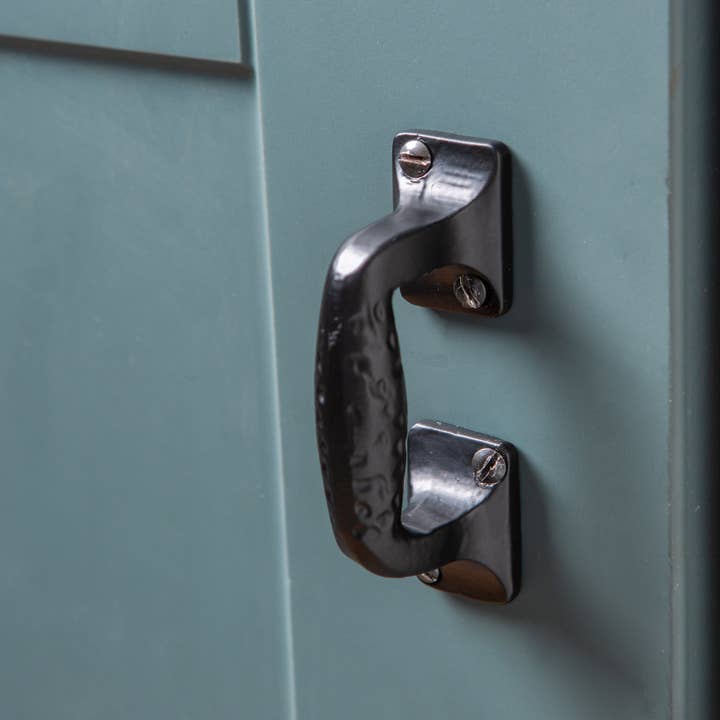 Rinkit Ltd – wholesale Knob/pull – 100mm Black Forged Barn Door Handle - By Hammer & Tongs2