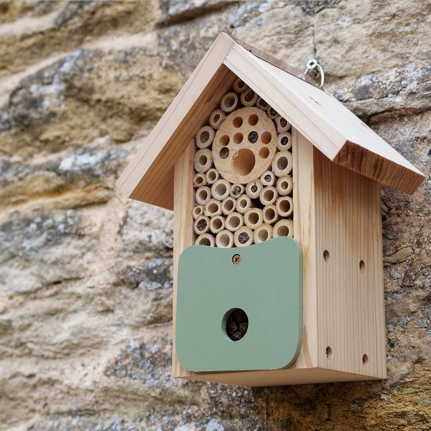 Wildlife World - Wholesale Bird House - Bee Barn2