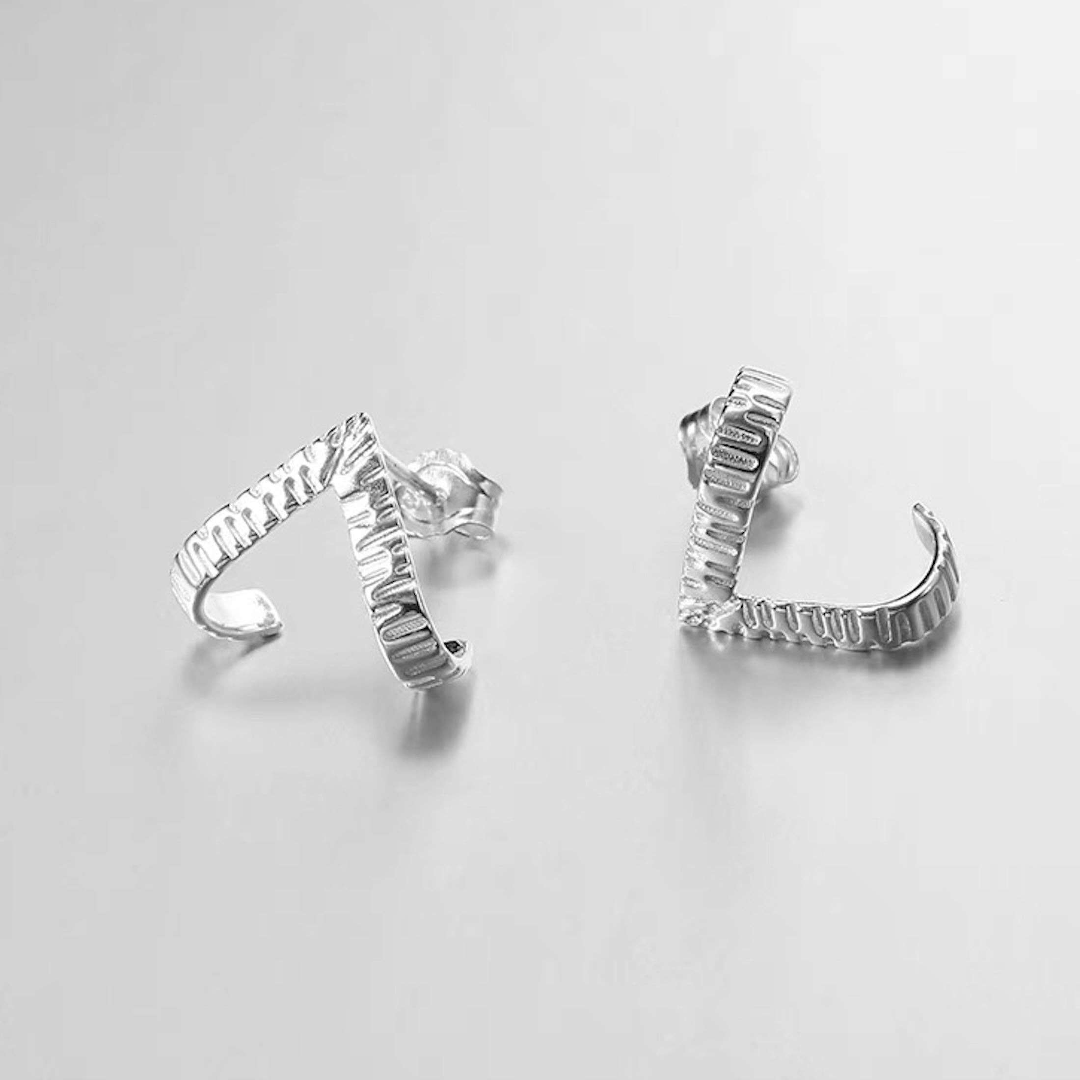 LanLivia - Wholesale Stud/Post Earrings - Unique design V shape ear studs-black n silver10