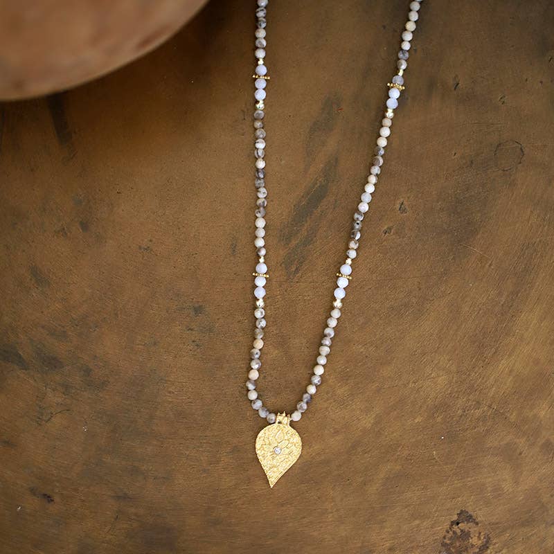 MOONSOON - Wholesale Pendant/Charm Necklace - Lotus Necklace Labradorite Moonstone'3