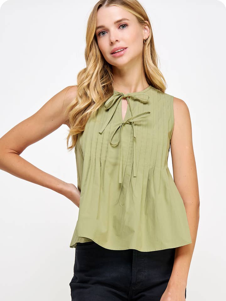 Top sem mangas em popelina com detalhe de gravata Pintuck por atacado de Strut & Bolt