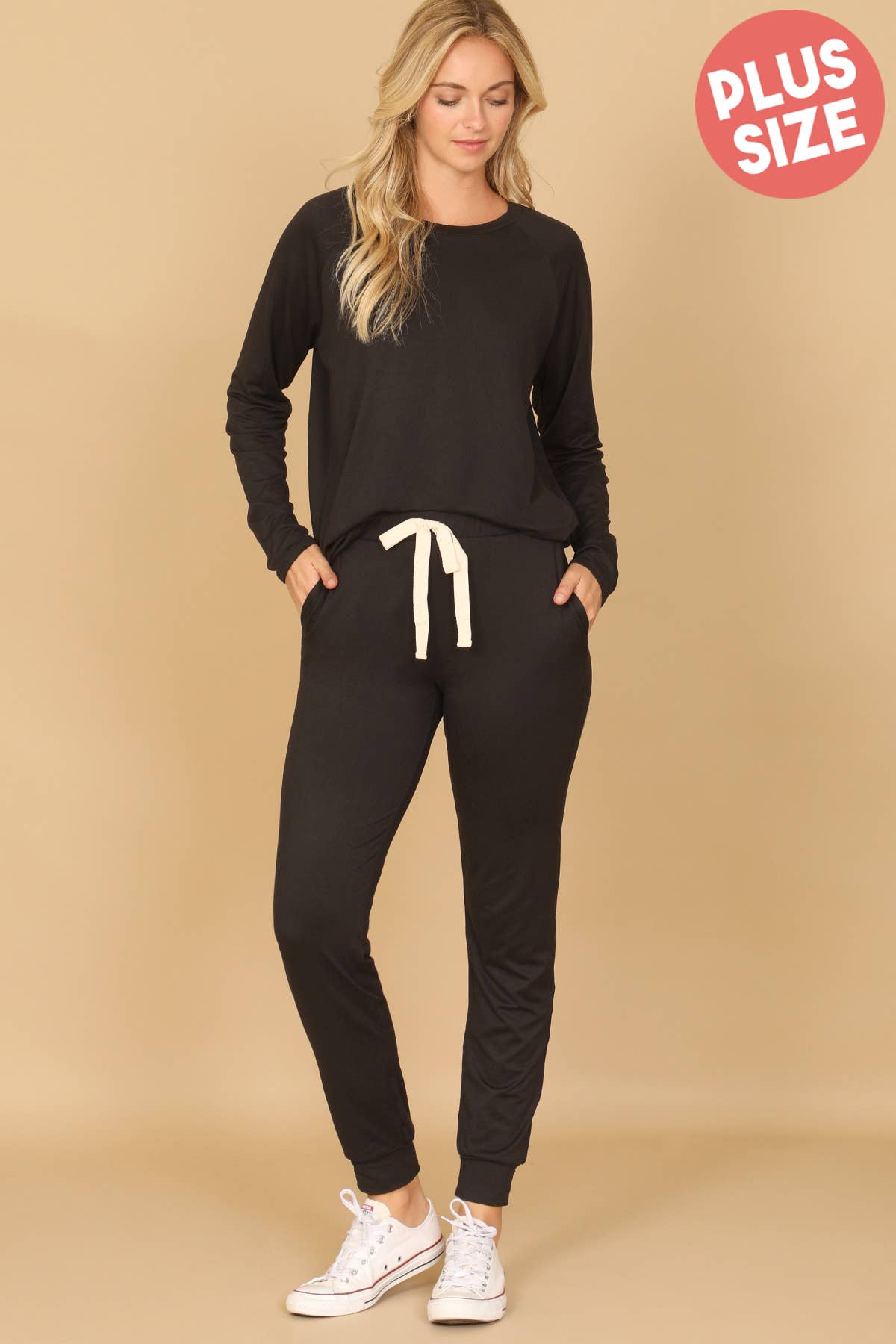 You & Me - Vendita all'ingrosso Pantaloni sportivi/da jogging loungewear - Donna - Set maglia a maniche lunghe e joggers taglie forti YMP40001XV con cintura da annodare.0