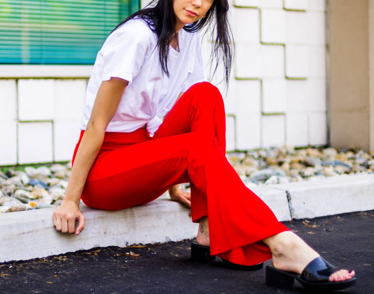 Urban Diction - Vente Pantalon – femme - Pantalon Bell décontracté et professionnel NOIR/ROUGE/VERT/IVOIRE24