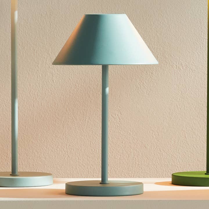 Napa Home & Garden - Vendita all'ingrosso Lampada da scrivania/d'accento - Lampada portatile a LED senza fili, paralume in metallo, 10", blu