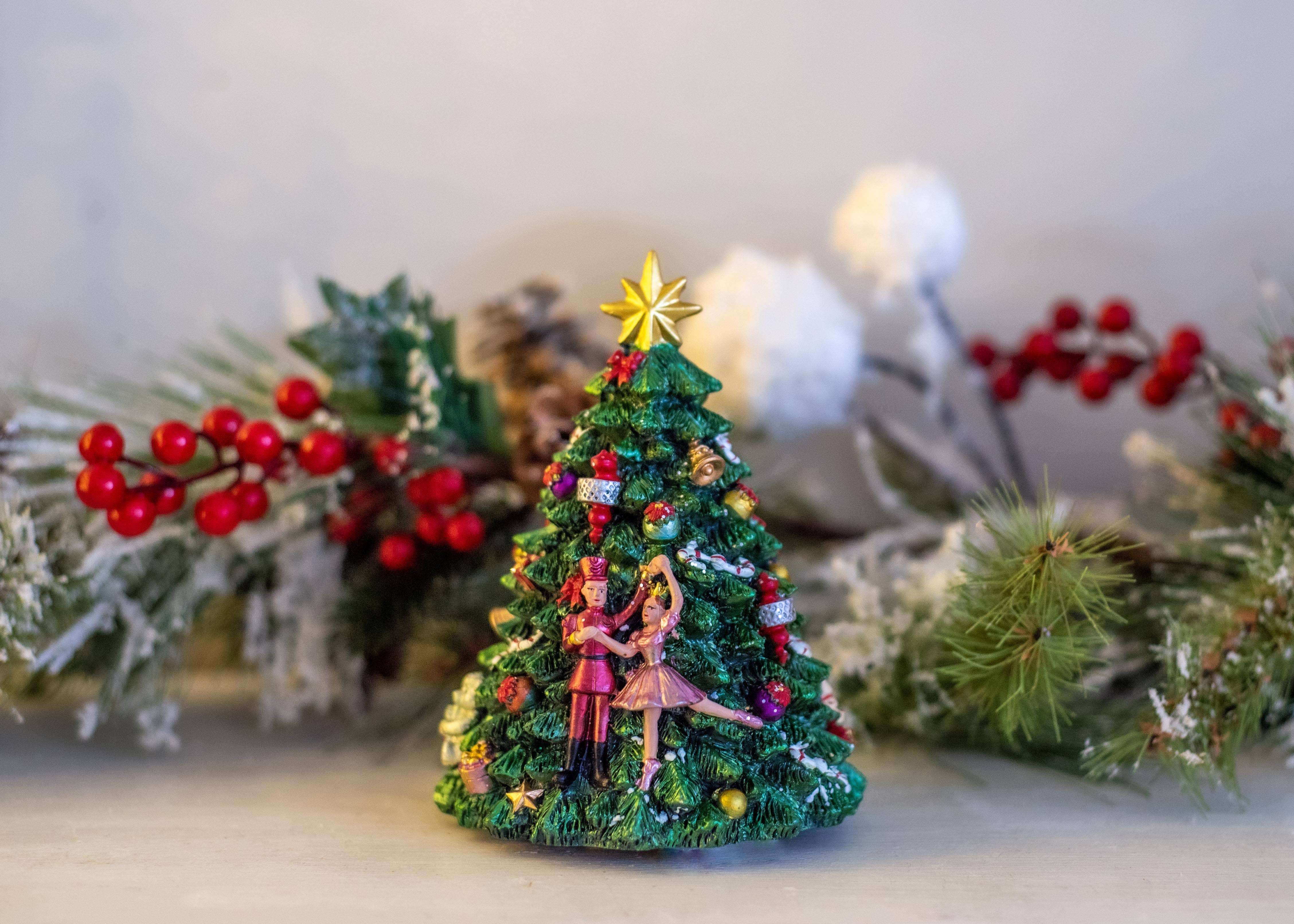 EAST AVENUE - Wholesale Decorative Tabletop Object - Ballet Christmas Tree Musical Decor5