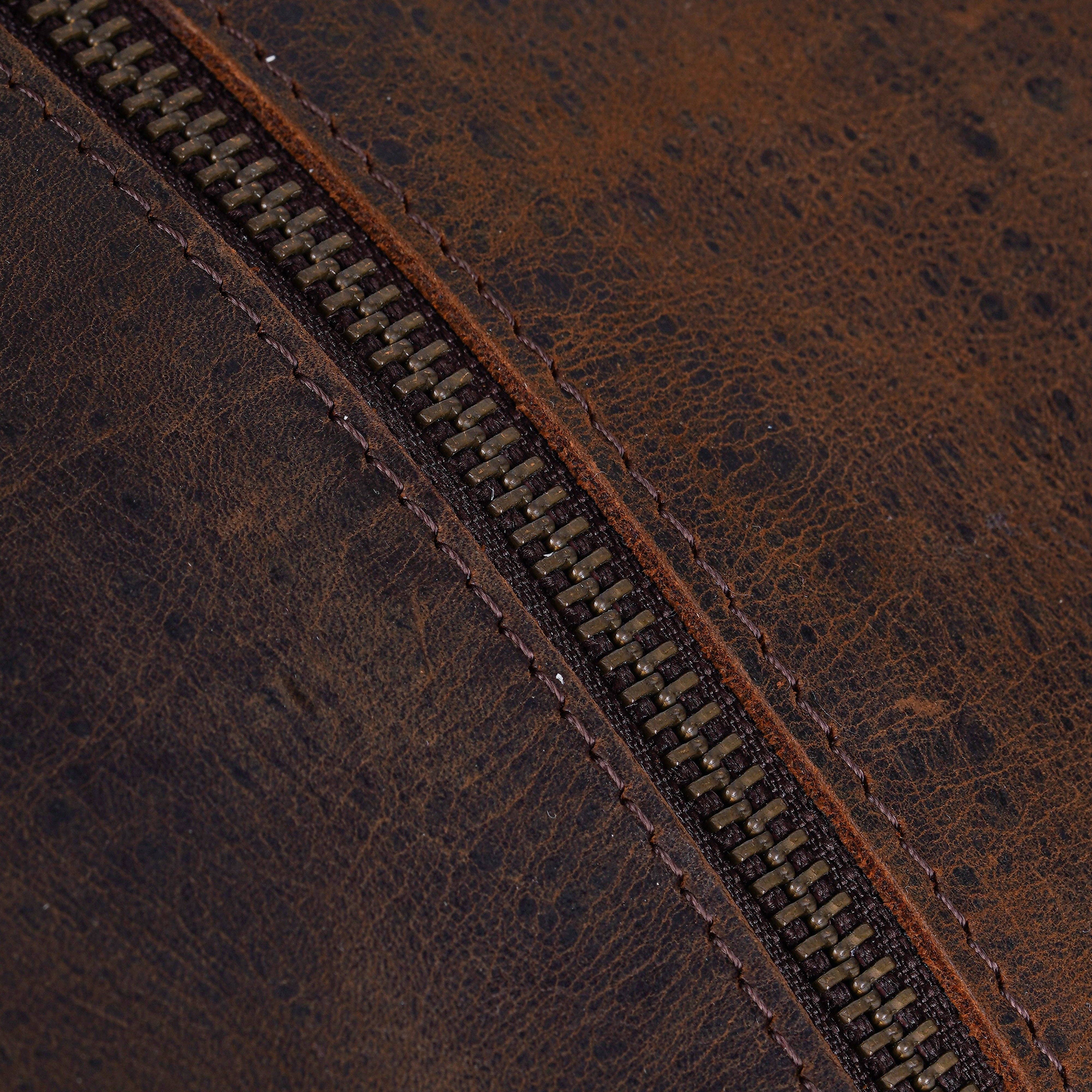 MLC - Wholesale Weekender bag – women's - The Maverick – Cowhide Leather Weekender Bag for Bold Getaways7