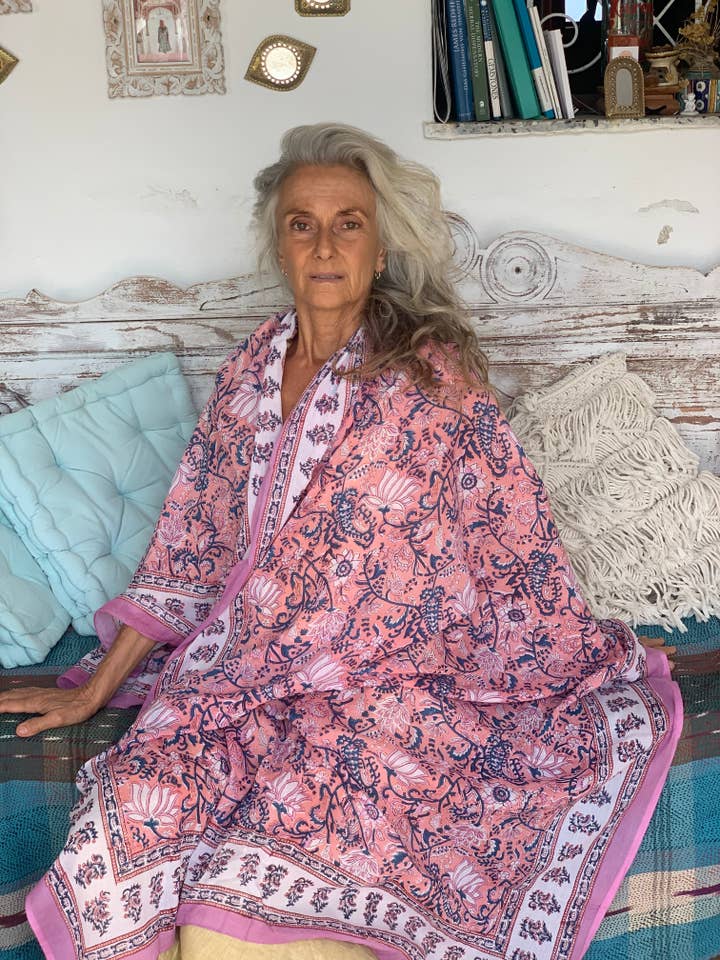 Nueva colección de sarongs increíbles pareos de algodón estampados a mano. para venta al por mayor de Aurobelle Ibiza