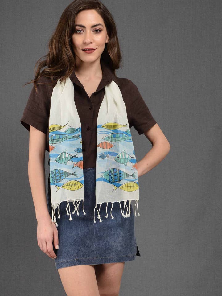 Écharpe Little Fish en coton pour la vente par Dosimira