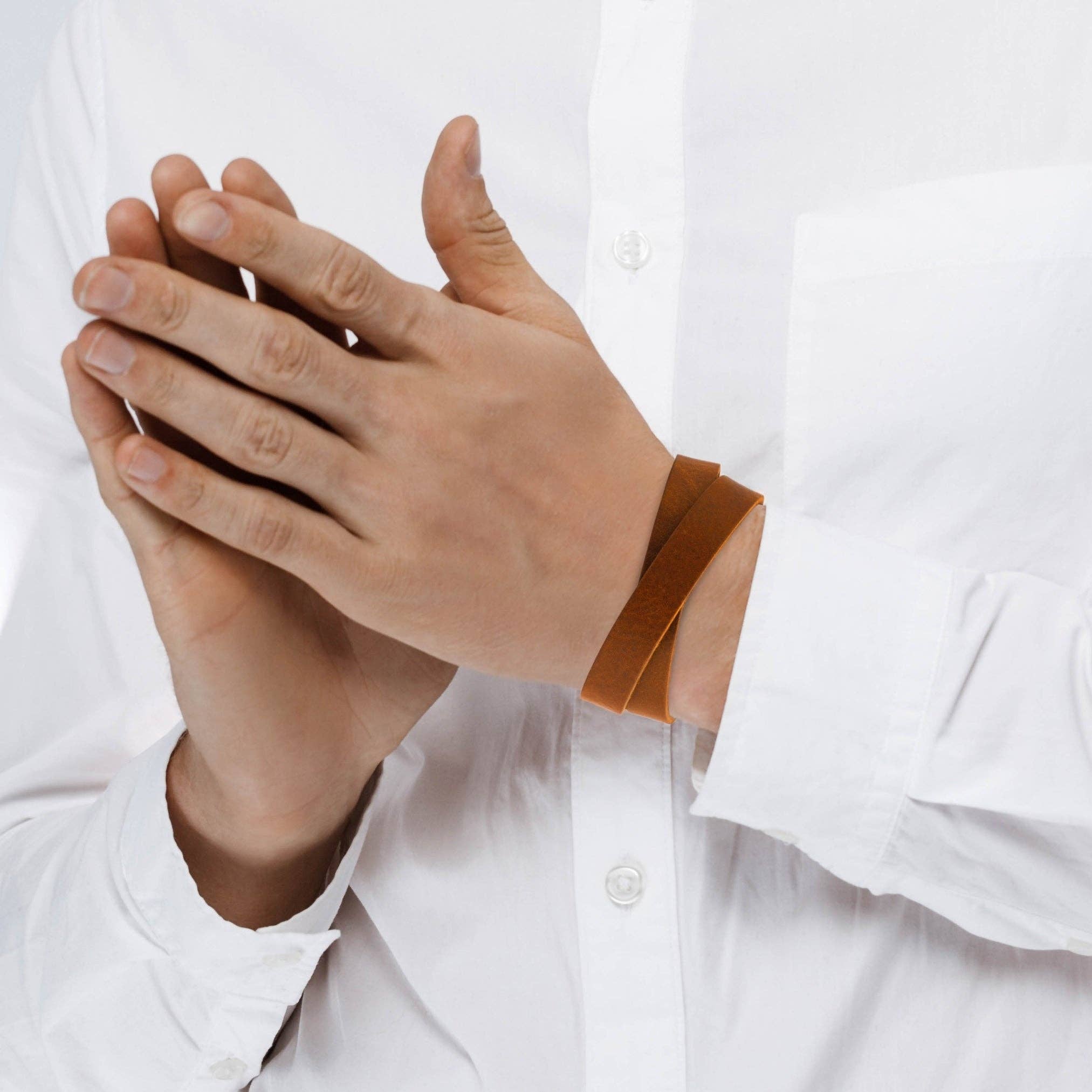 Simaru - Venta al por mayor Brazalete - Pulsera de cuero con tachuelas23