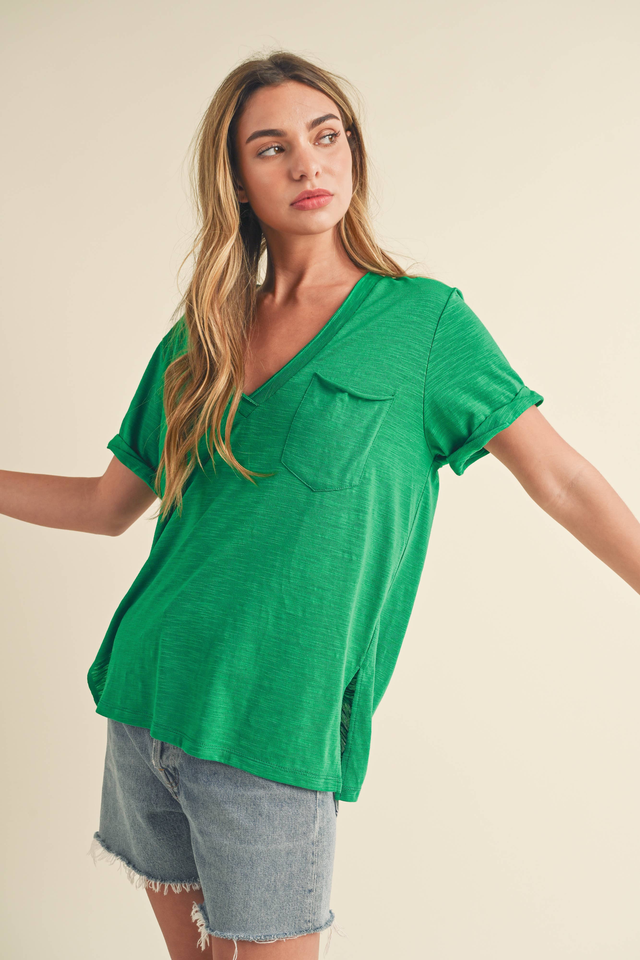AEMI + CO - Wholesale T-Shirt - Women's - 8286DK Zoie V-Neck Short Sleeve Top 522