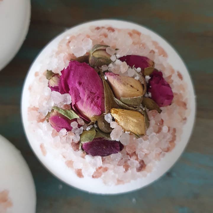 Blossom Secret Bath Bomb with hidden message inside 220g for wholesale by The Eden Collections