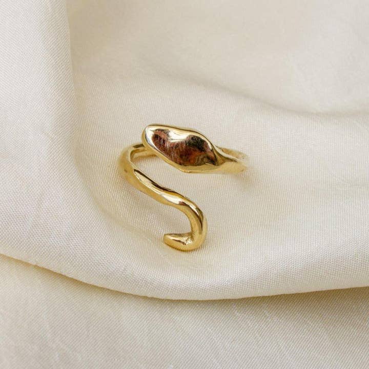 Dea Dia - Wholesale Band/Stacked Ring - Serpent Guardian Wrap Ring