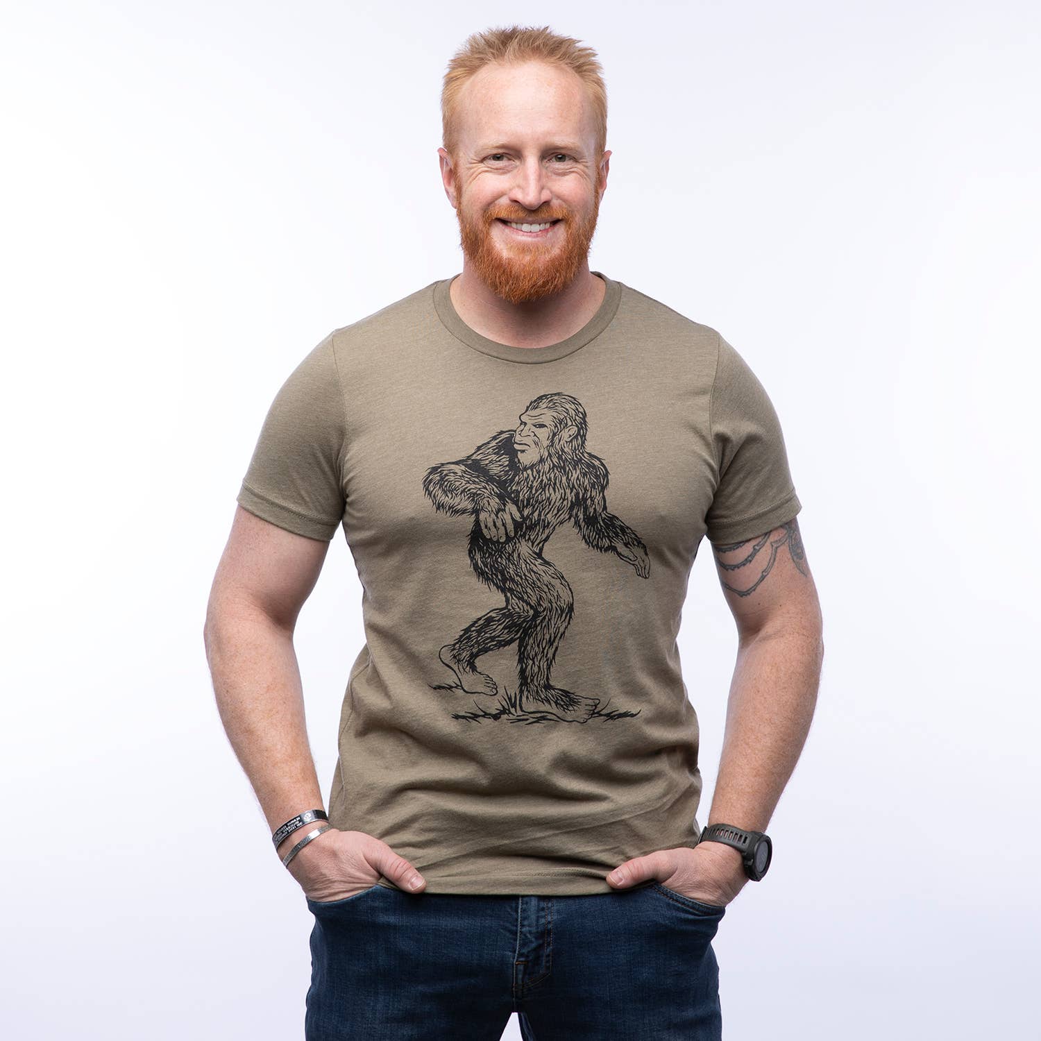 Counter Couture – Engroshandel T-shirt med print - Herre – Sasquatch T-shirt | Bigfoot | Grafisk T-shirt | Skærmtrykt4