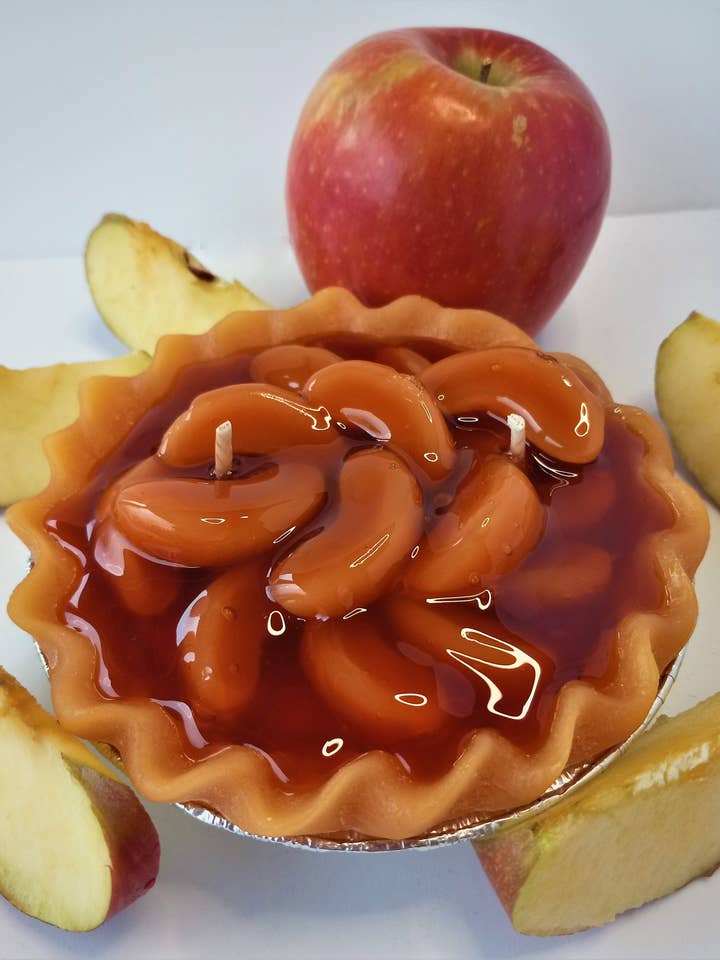 Apple Pie Candle 10oz - 5in. for wholesale by Cozy Home Wax Company