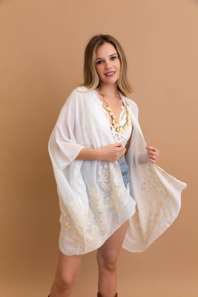 Leto Accessories - Vente Kimono – femme - Kimono brodé floral style bohème chic avec détails en points et pompons 🌼2