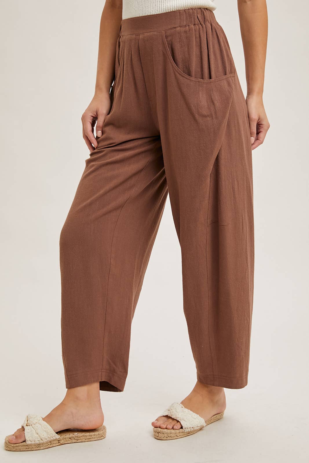 Bluivy - Wholesale Pants - Women's - RELAXED BARREL PANTS WITH POCKETS1