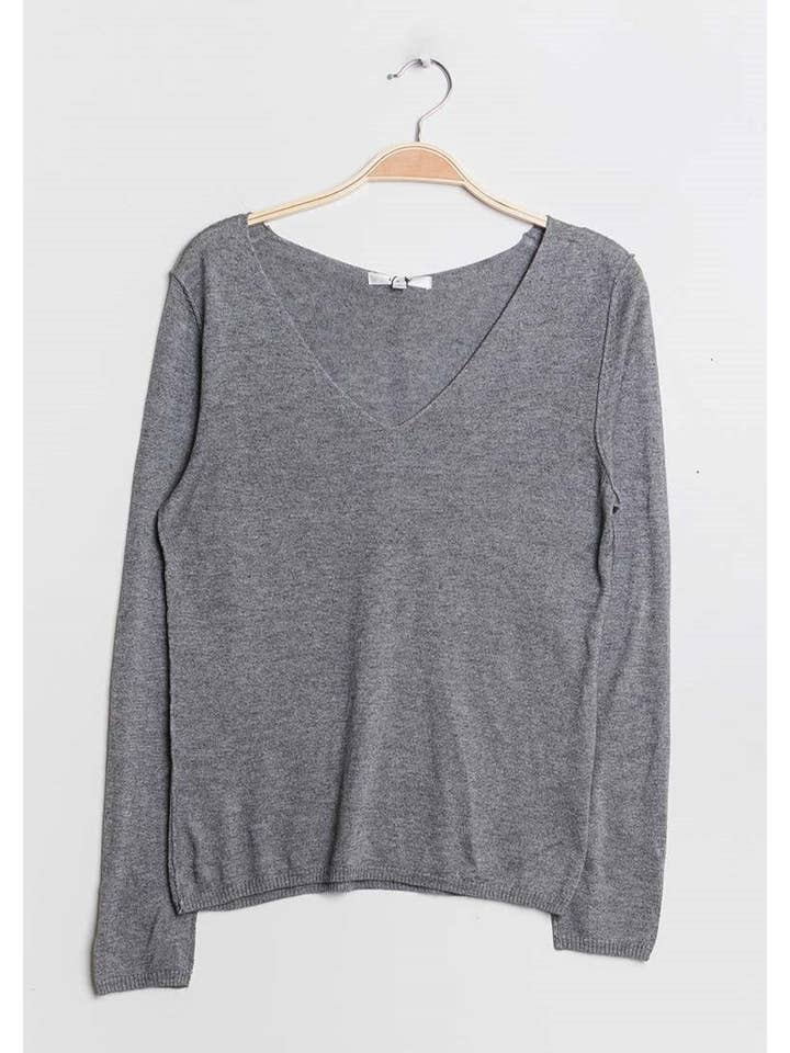 jw.atelier - Wholesale Knit Sweater - Women's - Cashmere silk V-neck sweater9