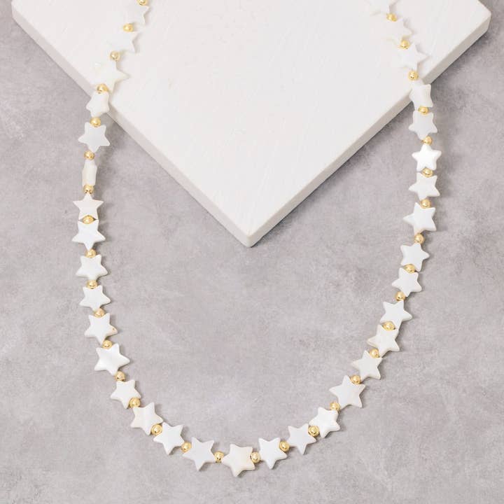 Collana Multistella con Perline per la vendita all'ingrosso da parte di The Looks by Fame Accessories